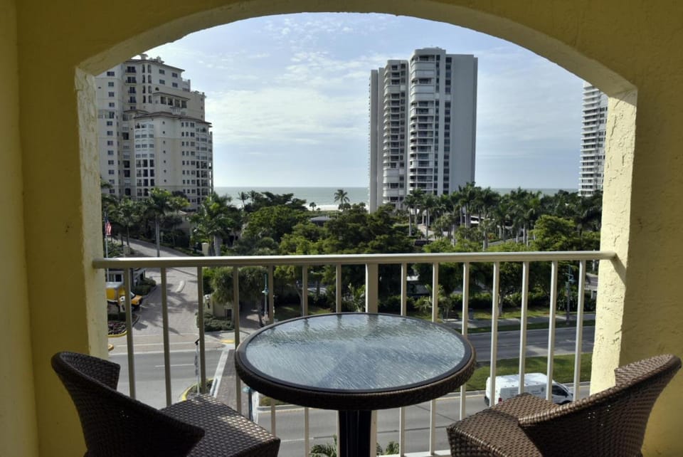 Top Floor Condo, Steps Away From J.W. Marriott and Beach Access Apartment in Marco Island