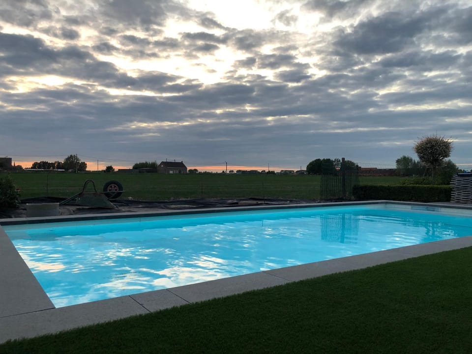 Swimming pool, Swimming pool