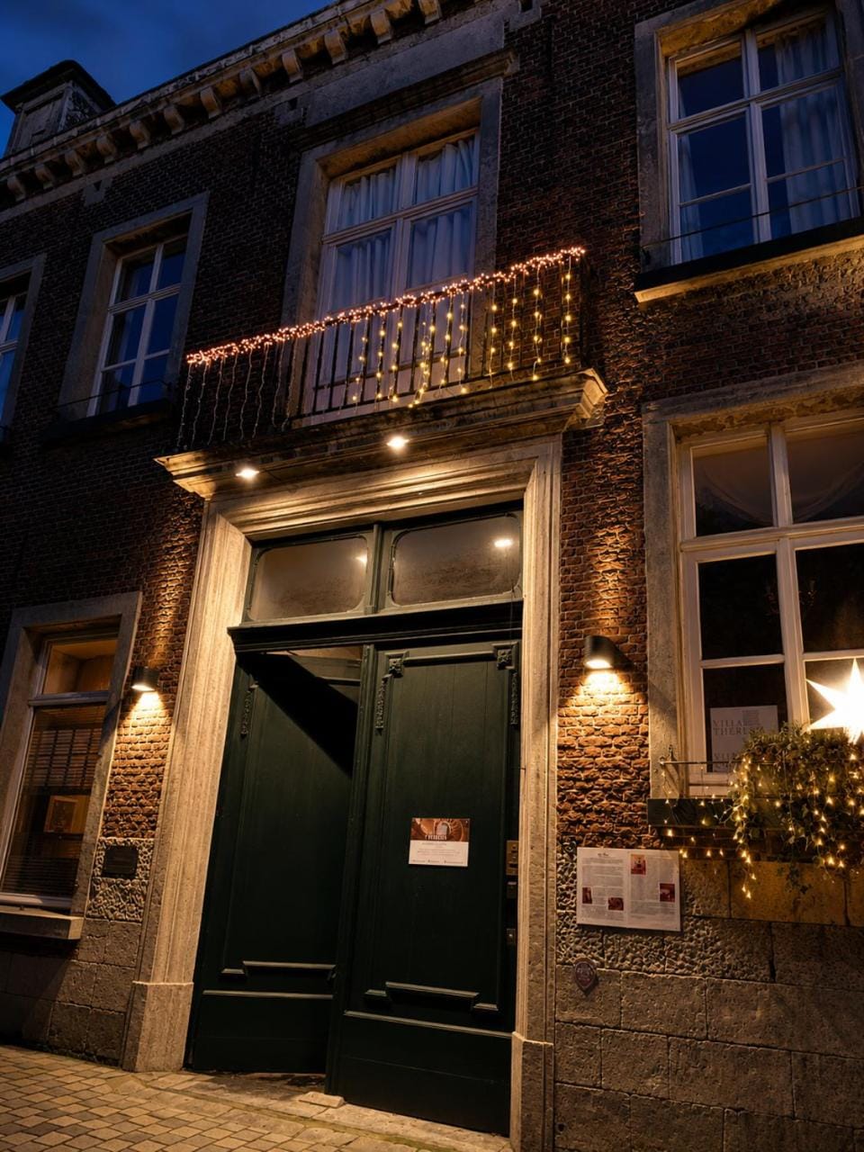 Facade/entrance