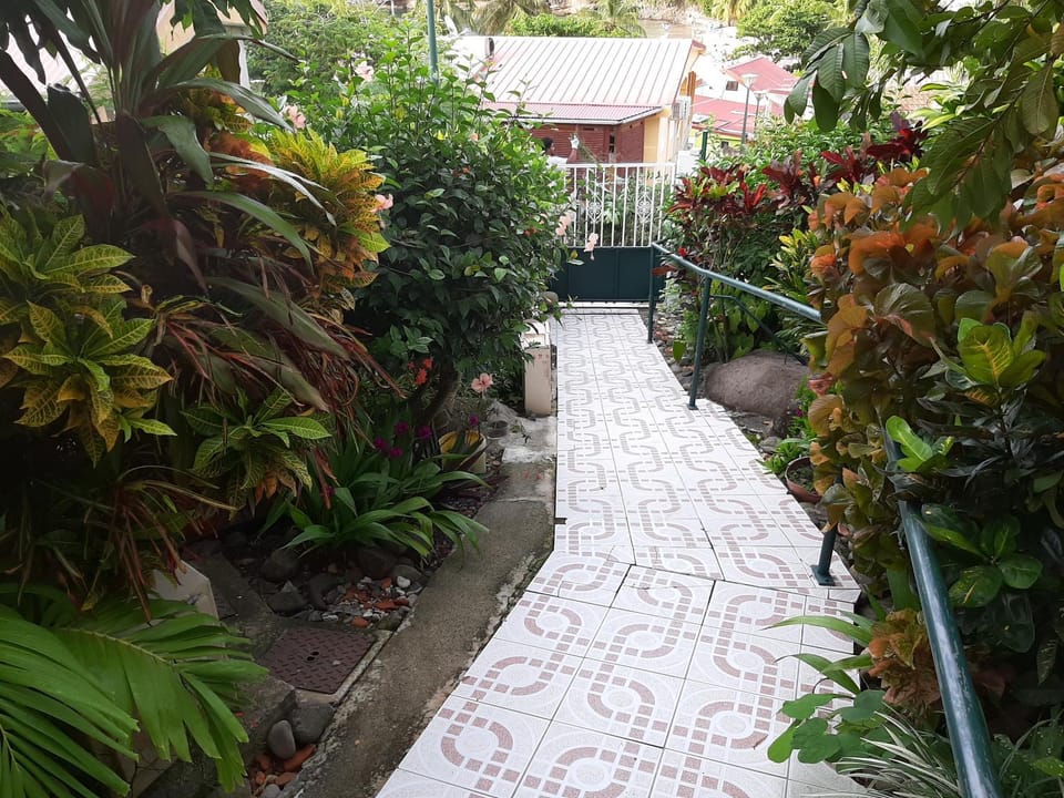 Les Hibiscus Apartment in Martinique