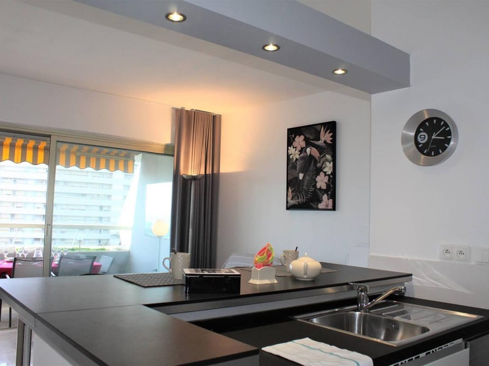 Villeneuve-Loubet : Appartement climatisé, 2 pièces, 4 couchages, parking en option - FR-1-252A-31 Apartment in Villeneuve-Loubet