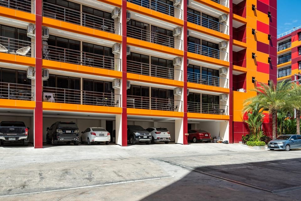 Property building, Facade/entrance