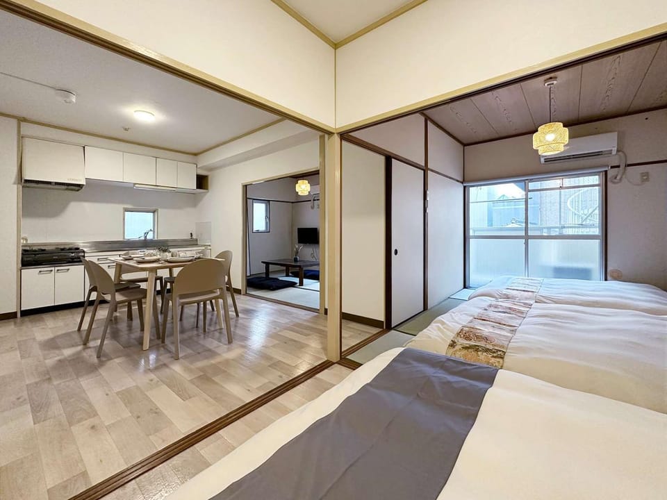 Bed, Photo of the whole room, Dining area, Bedroom