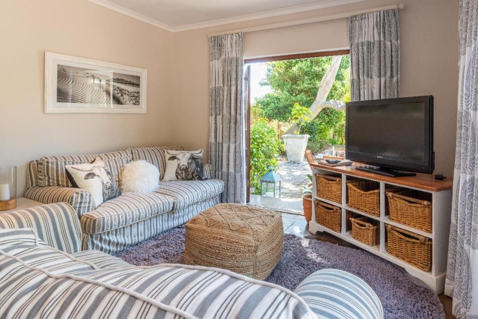 Aloe Cottage at Ibis House Apartment in Cape Town