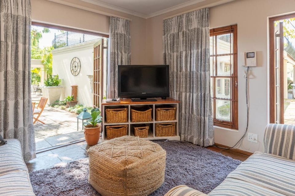 Aloe Cottage at Ibis House Apartment in Cape Town