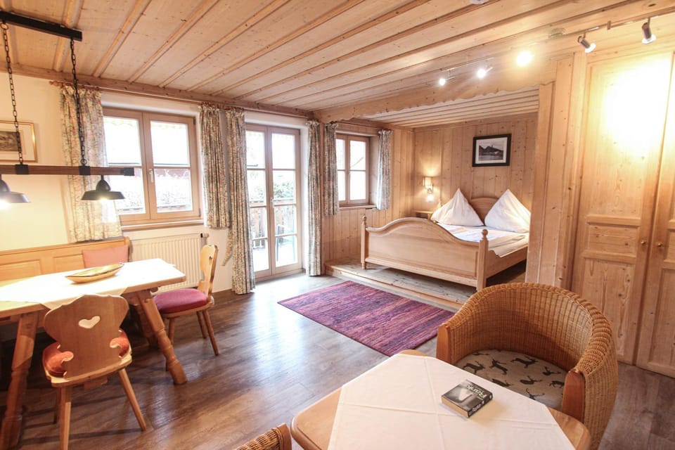 Appartementhaus Schirsner - direkt am See & am Kurpark Apartment in Schliersee