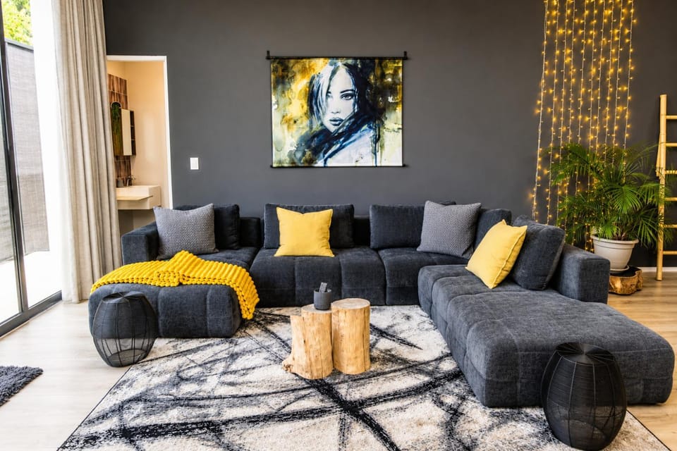 Living room, Seating area