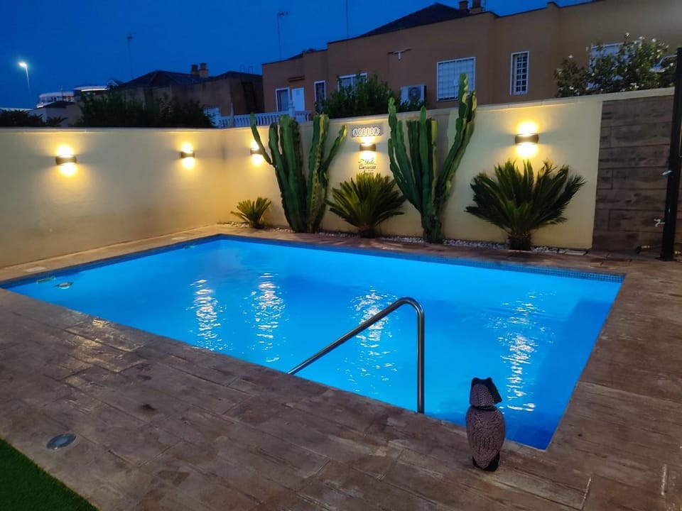 VIVE JEREZ Casa de lujo con piscina y barbacoa en la mejor zona de Jerez de la Frontera House in Jerez de la Frontera