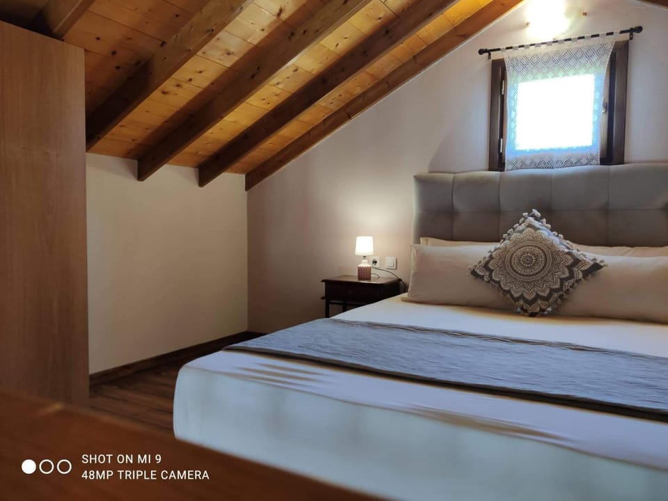 Elia house 2 astoning view among the olive trees House in Sporades, Greece