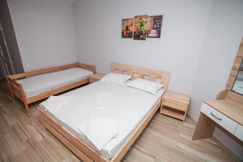 Bed, Photo of the whole room