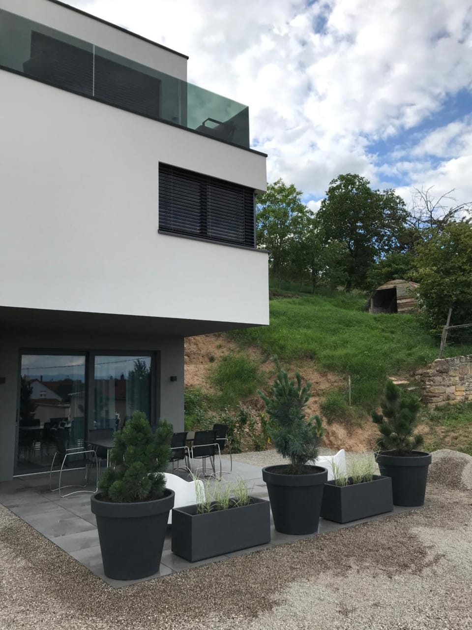 Facade/entrance, Balcony/Terrace