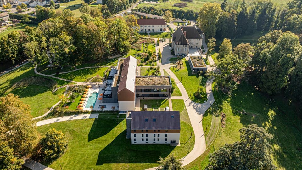 Property building, Bird's eye view, View (from property/room)