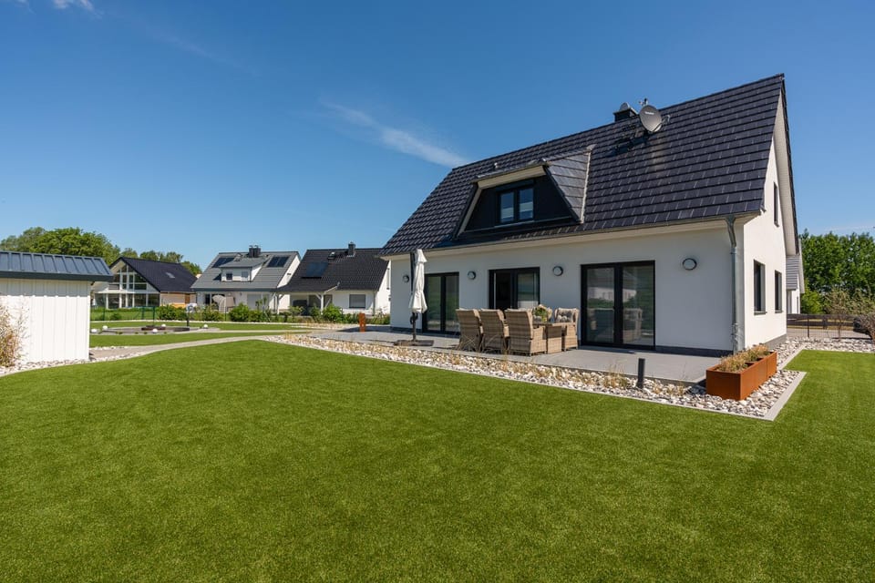 Property building, Garden