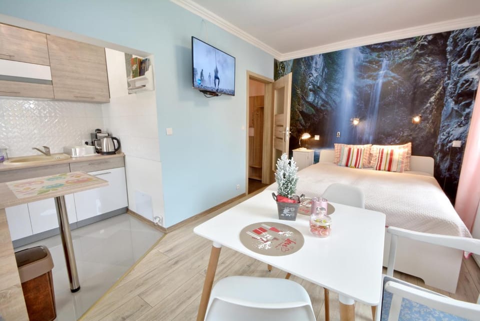 Apartament Gałązka Jabłoni Apartment in Lower Silesian Voivodeship