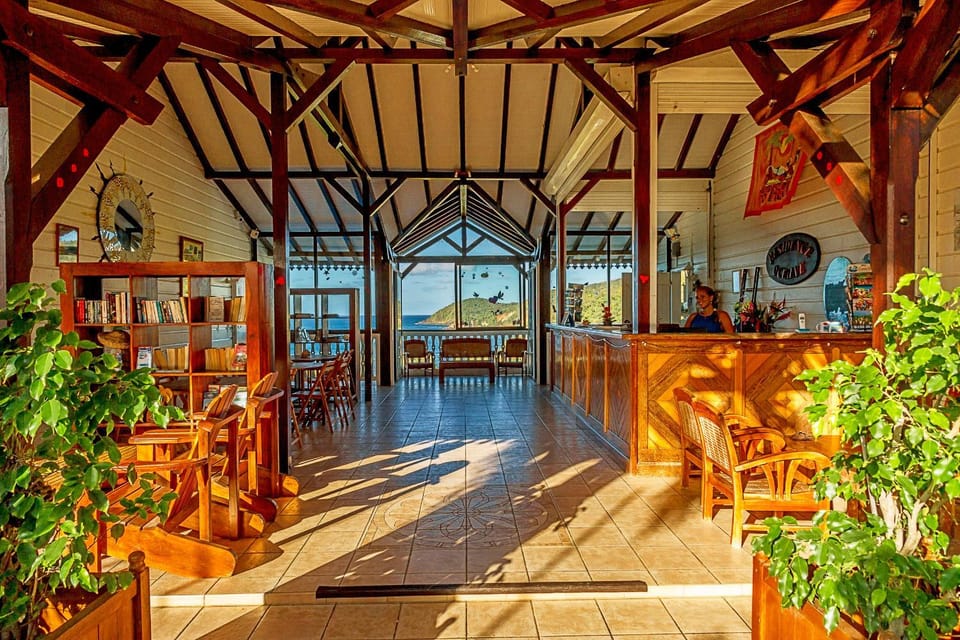 Patio, Facade/entrance, Library, Lobby or reception, Decorative detail, Floor plan, Drinks, Alcoholic drinks, Non alcoholic drinks