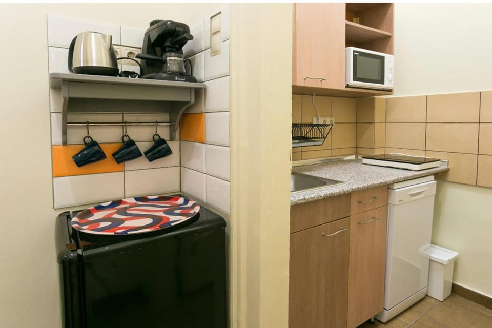 Coffee/tea facilities, Kitchen or kitchenette, minibar, stove, toaster