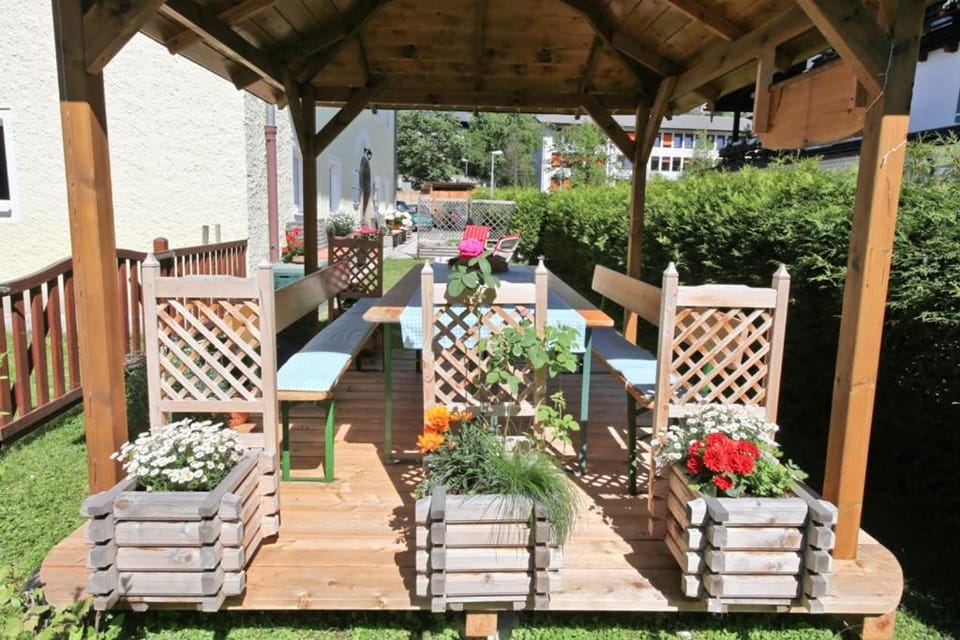 Patio, BBQ facilities