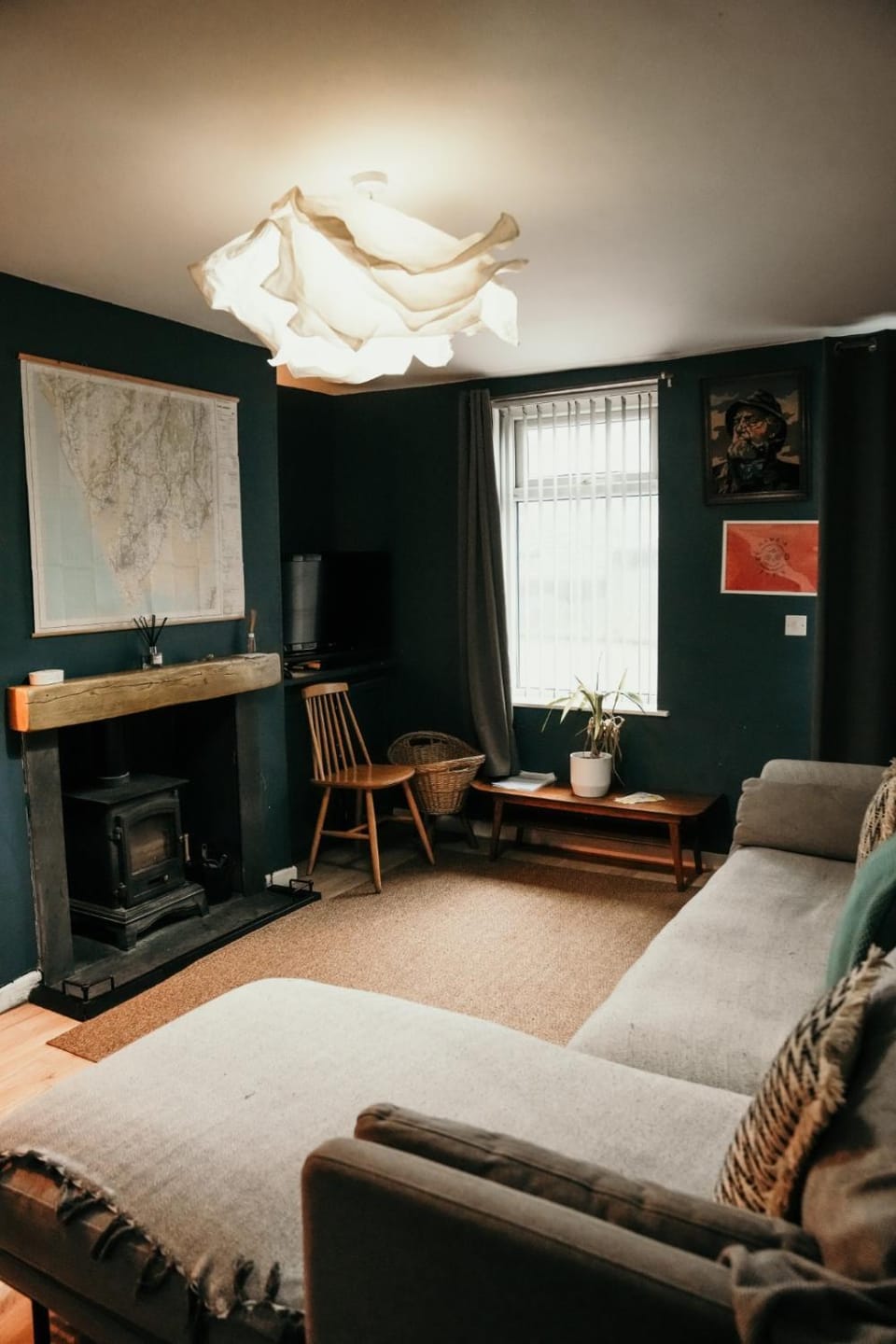 TV and multimedia, Living room, Seating area, fireplace