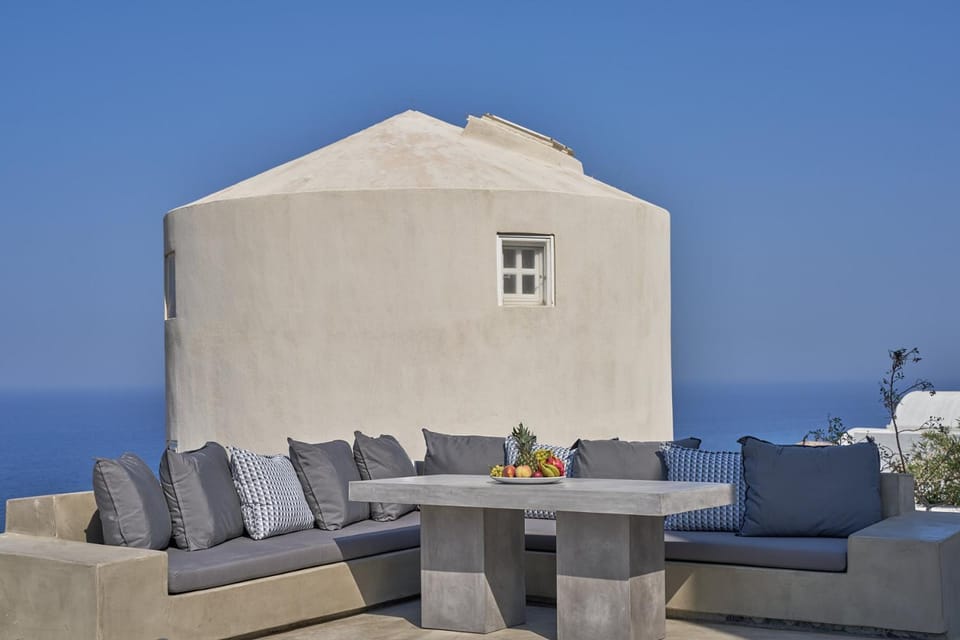 Topos Exclusive Santorini Villa in Santorini