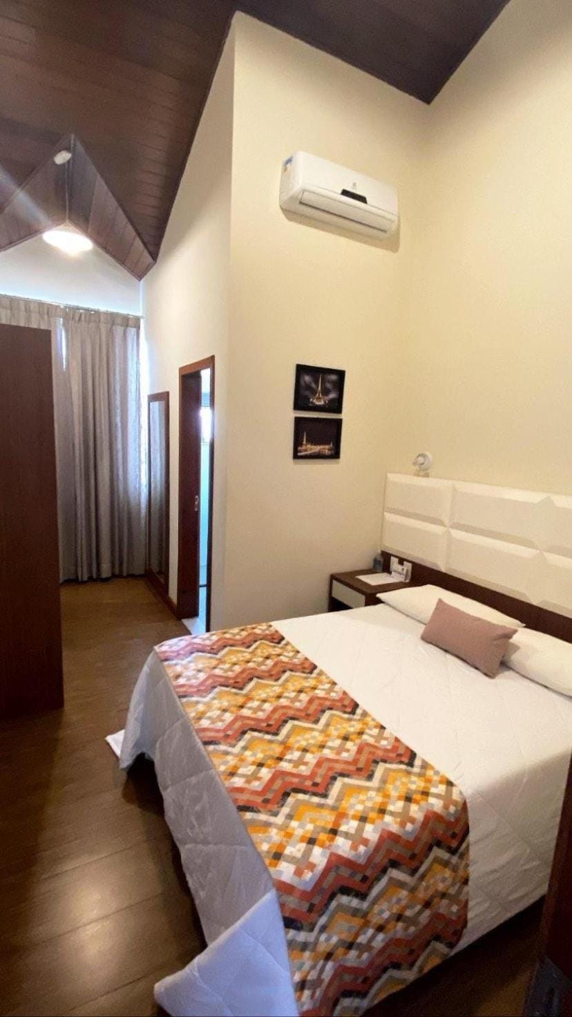 Bed, Photo of the whole room, Bedroom, wardrobe, air conditioner