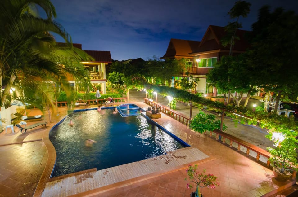 Pool view, Swimming pool
