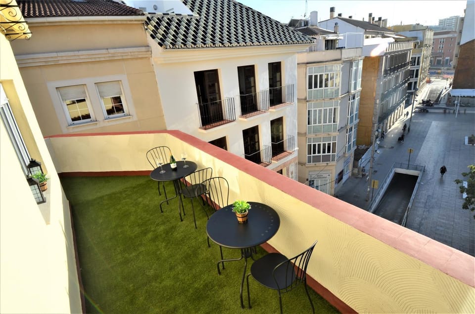 Balcony/Terrace, City view, Street view