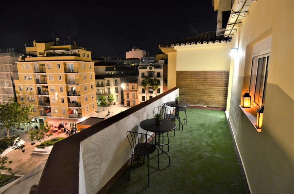Balcony/Terrace, City view, Street view