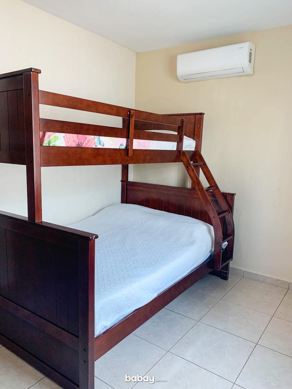 Bed, Photo of the whole room, Bedroom, bunk bed