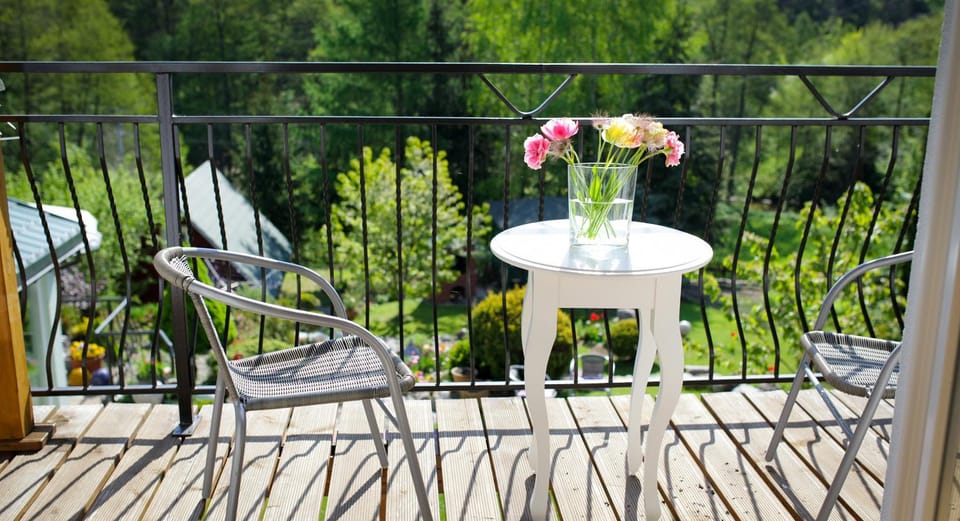 Spring, Day, Neighbourhood, Natural landscape, View (from property/room), On site, Garden view, River view, group of guests