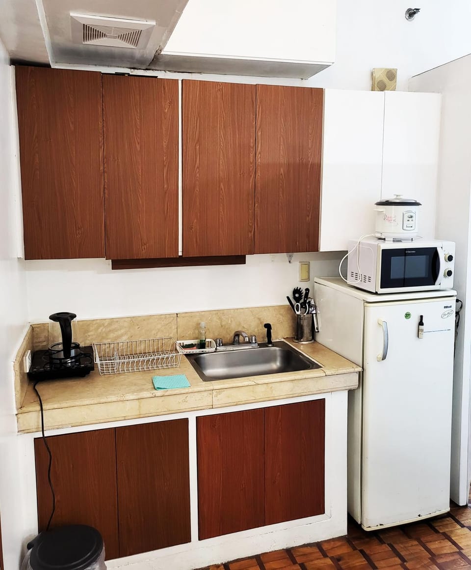 Bright Makati Glass View By GreenBelt Apartment in Pasay