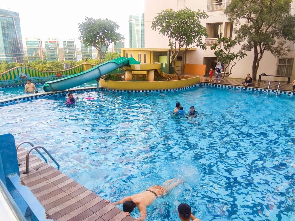 Property building, Swimming pool