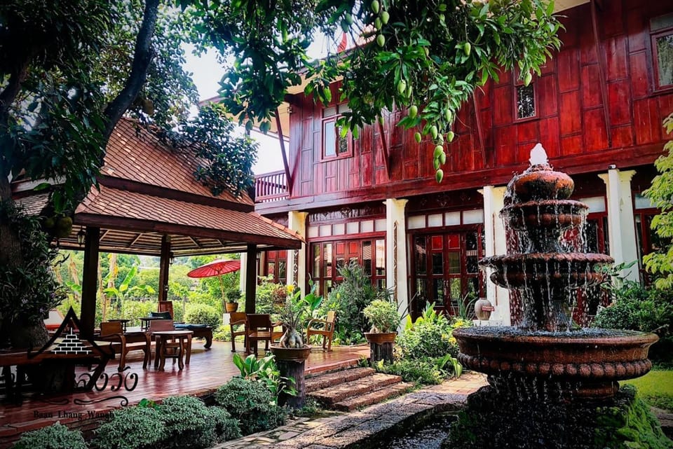 Property building, Restaurant/places to eat, Breakfast