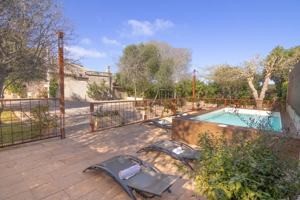 Patio, Spring, Day, Natural landscape, Garden, Garden view, Pool view, Swimming pool, sunbed