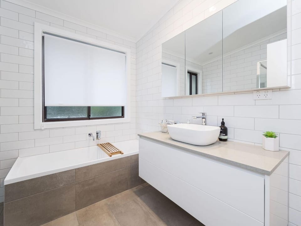 Bathroom, Bath