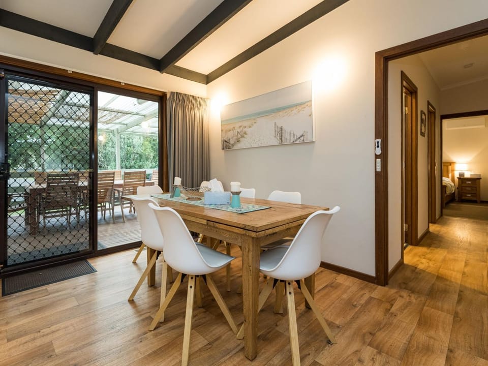 Inlet Dreaming House in Inverloch