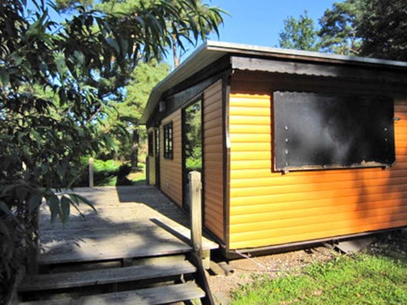 Facade/entrance, BBQ facilities, Fishing, Garden, Balcony/Terrace, Beach, Hiking, Cycling, Lake view