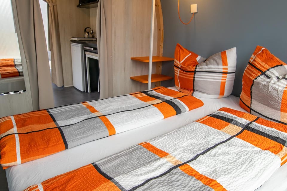 Bed, Kitchen or kitchenette, Photo of the whole room, Bedroom, kitchen