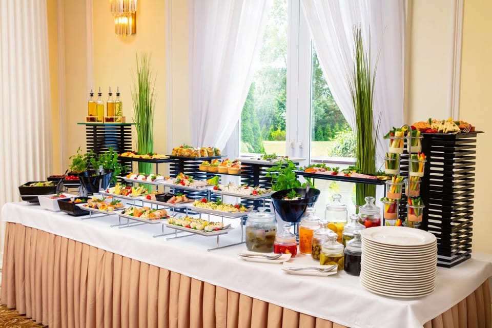 Food and drinks, Food, Breakfast, Continental breakfast, Buffet breakfast, Drinks