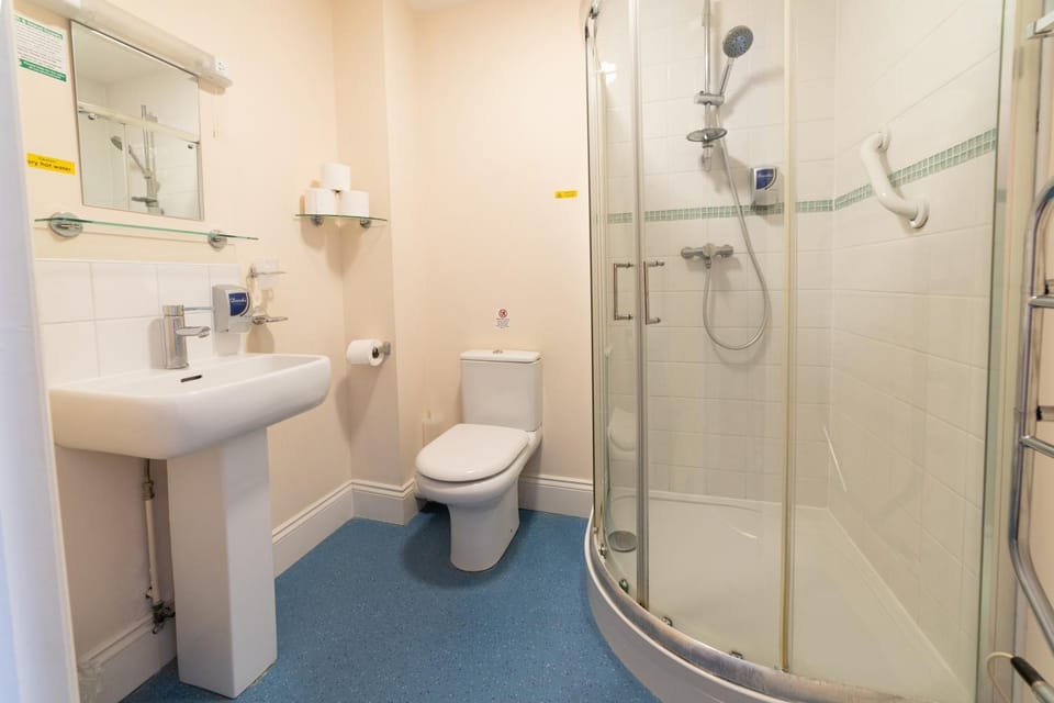 Shower, Toilet, Bathroom