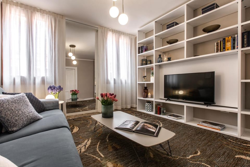 TV and multimedia, Living room, Seating area