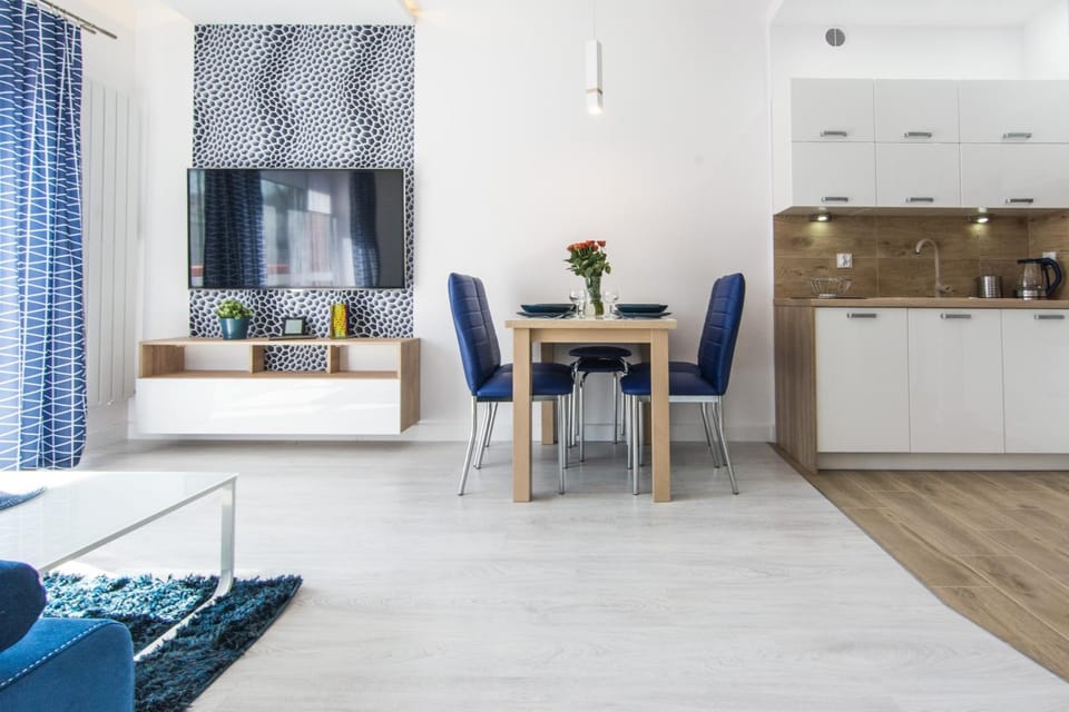 TV and multimedia, Coffee/tea facilities, Kitchen or kitchenette, Living room, Dining area, minibar
