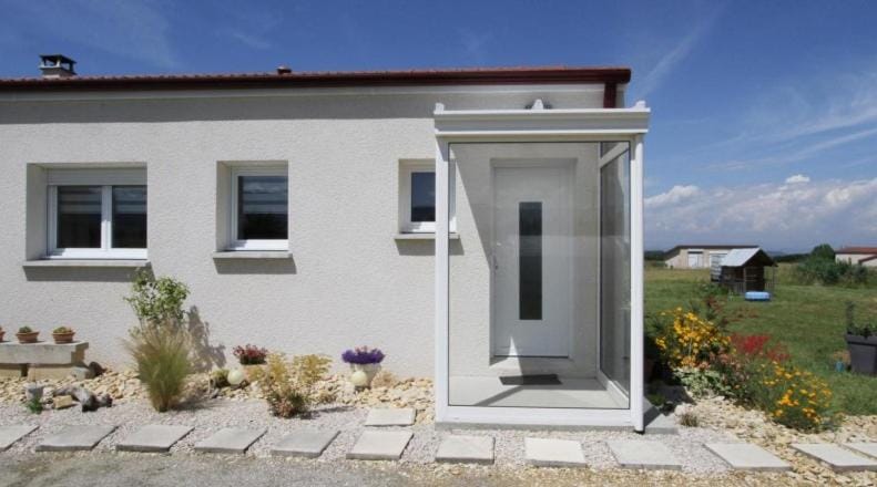 Facade/entrance, Garden view, Mountain view