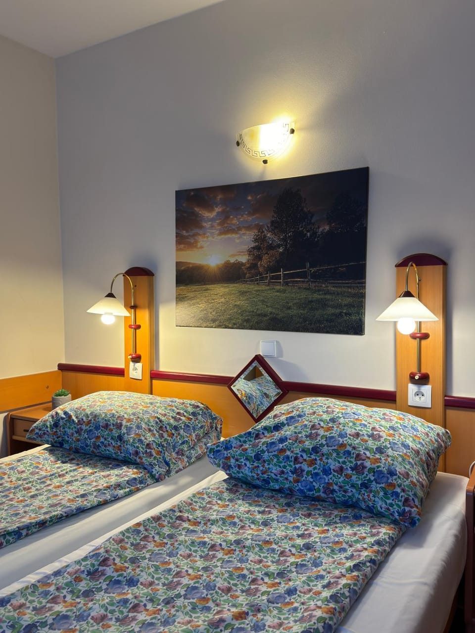 Bed, Photo of the whole room
