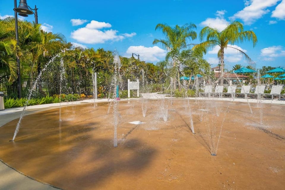 First floor Vista Cay Condo wFREE Resort Access House in Orlando