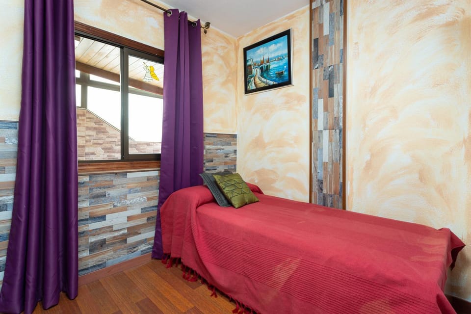 Apartamento en primera linea de playa con aire acondicionado Apartment in Playa de las Americas