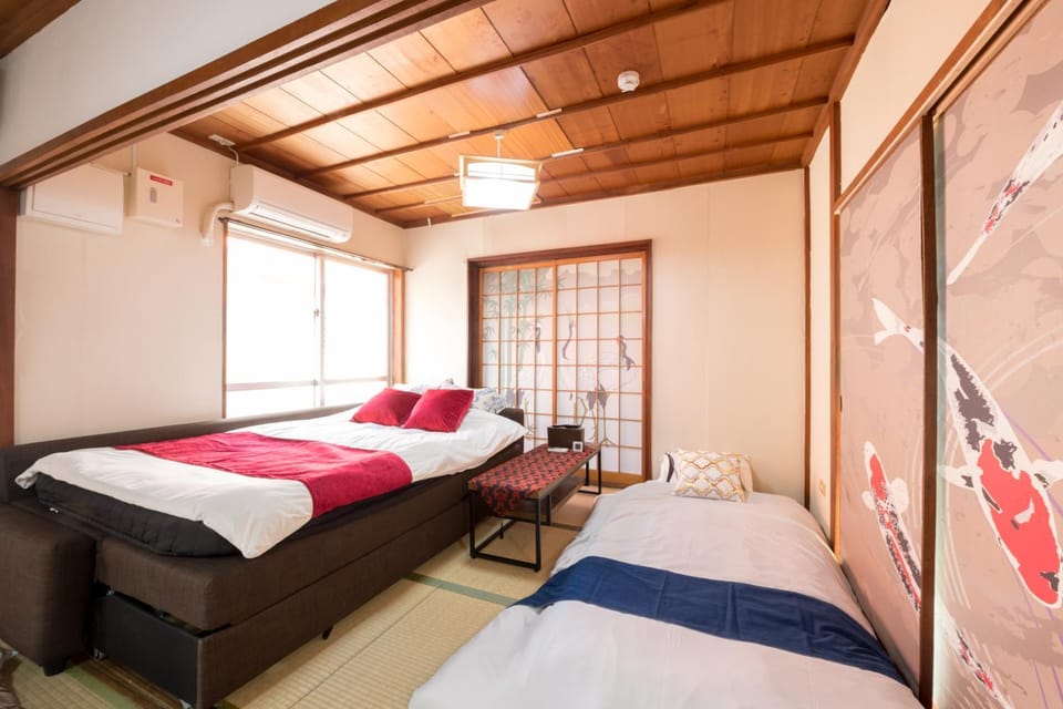90平米1フロア貸切コンドミニアム最大定員9名様 前島ハウス House in Naha