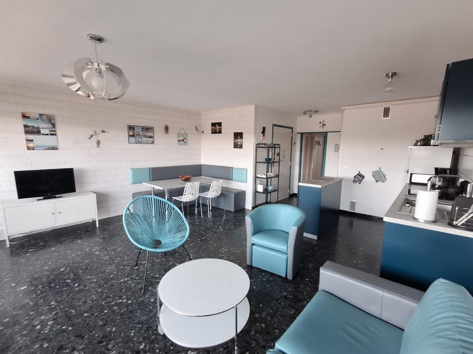 AS11148 - Appartement P3 Vue Mer, Centre Ville avec parking privé Apartment in Le Grau-du-Roi