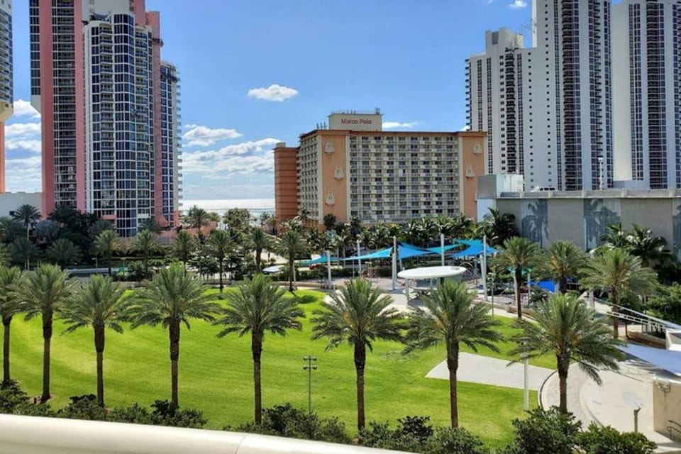 City view, Sea view, Street view