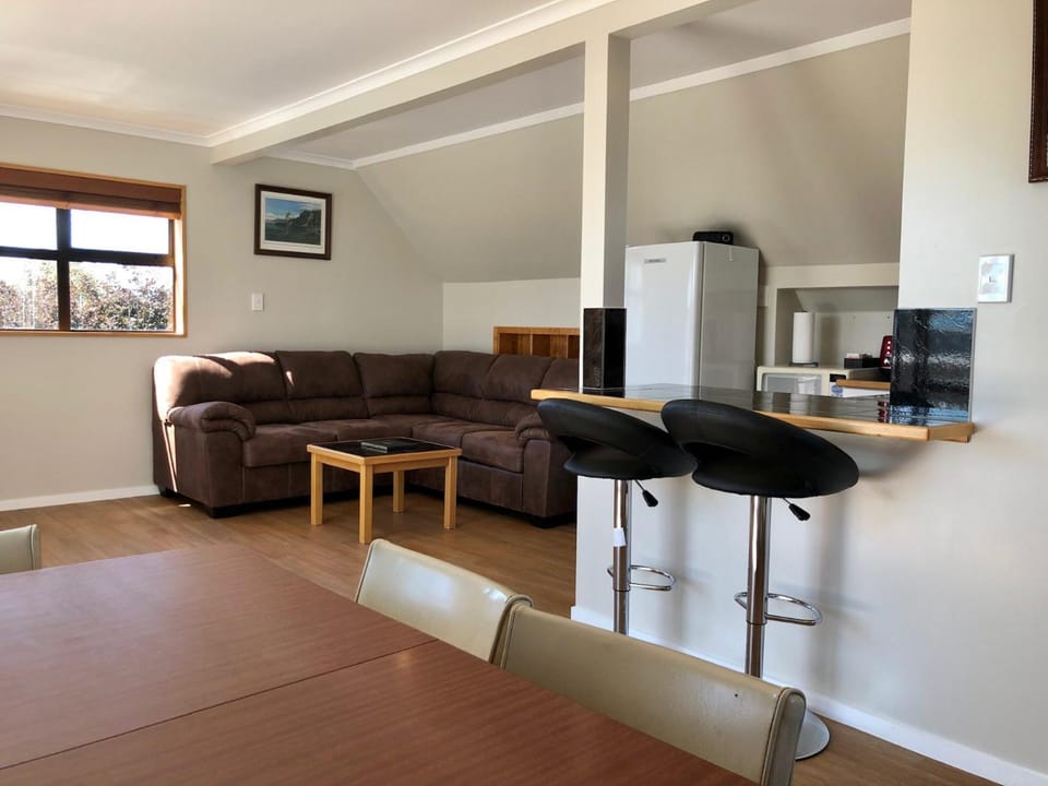 Family Apartment with Mountain Views Apartment in Twizel