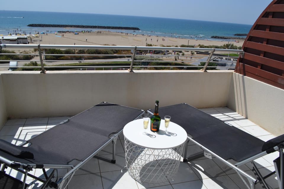 Patio, Sea view